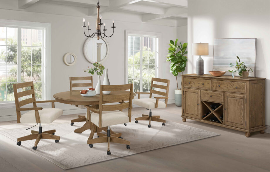 Colonial Oak Round Pedestal Table