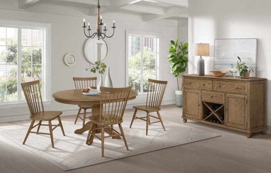 Colonial Oak Round Pedestal Table
