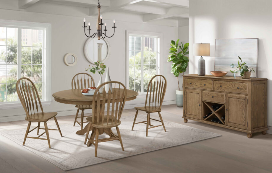 Colonial Oak Round Pedestal Table