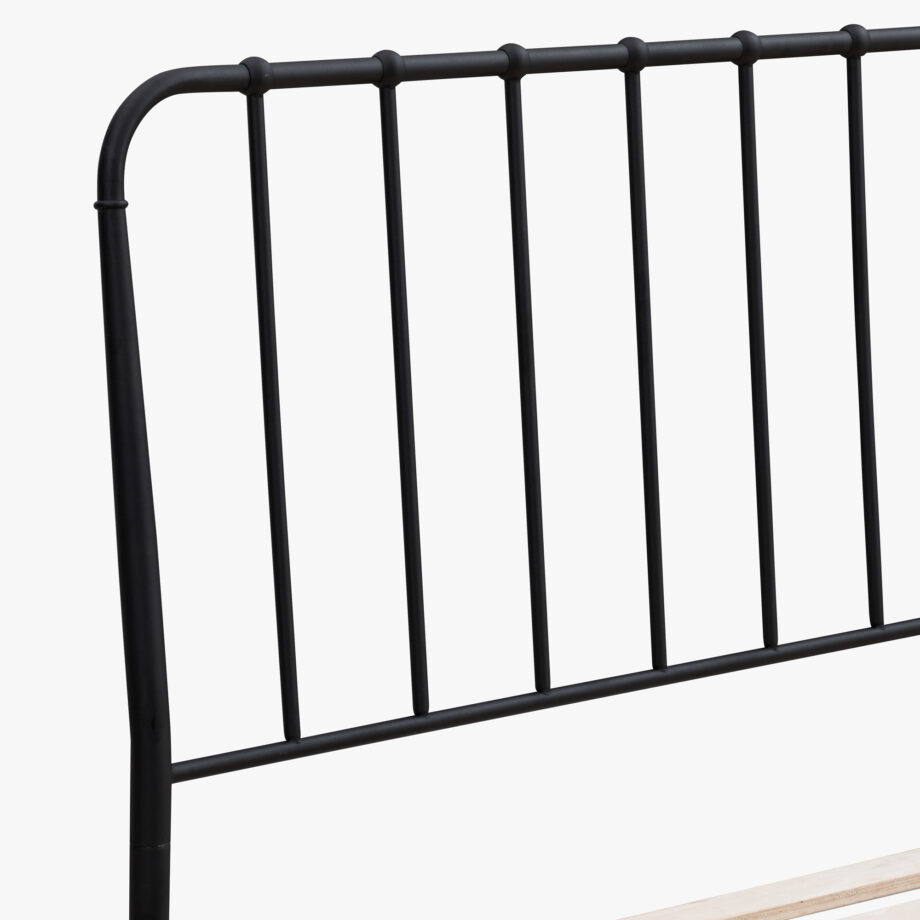 Farmhouse Queen Metal Bed