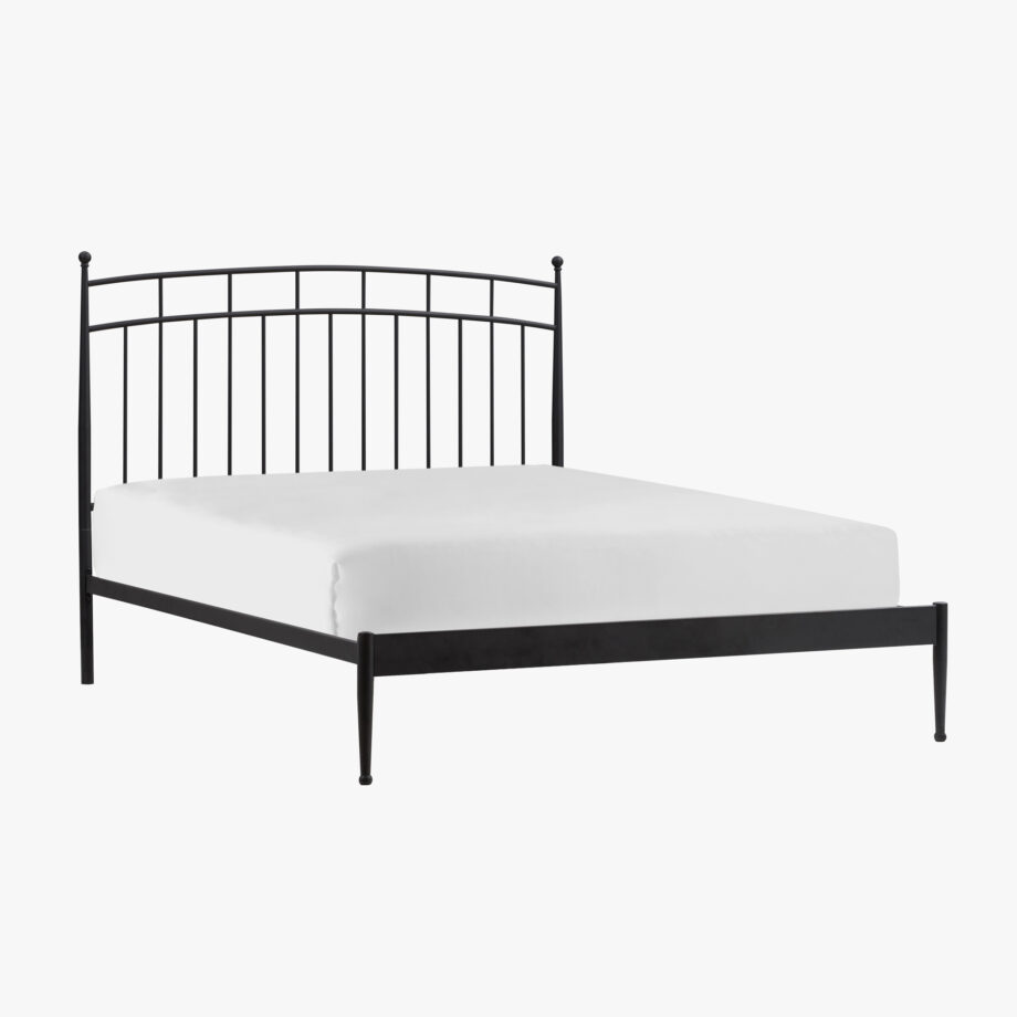 Traditional Queen Metal Bed